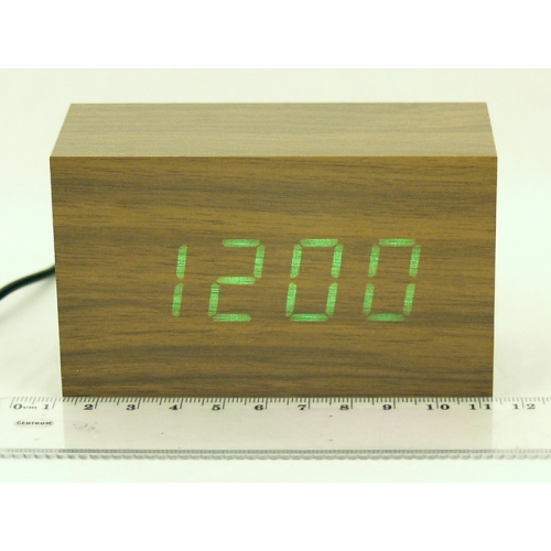 Часы-буд. электронные VST-863-4 (ярко-зелен. циф.) дерев.