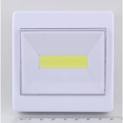 Фонарь светодиодный (1 больш. лампа, 3AAА) №305A выключатель