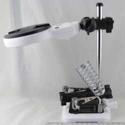 Лупа (90) на подст. с зажим. №16129AC (3AA/cетев.) 5 ламп ??