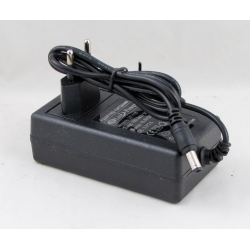 Блок питания (16,8V 2A) LP-118 толст. шт. (5,5*2,5) с контроллером заряда