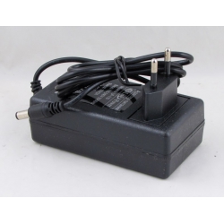 Блок питания (18V 2A) LP-119 толст. шт. (5,5*2,5) с контроллером заряда