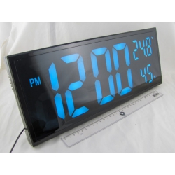 Часы-будильник электронные DS-3810 (белые цифры)