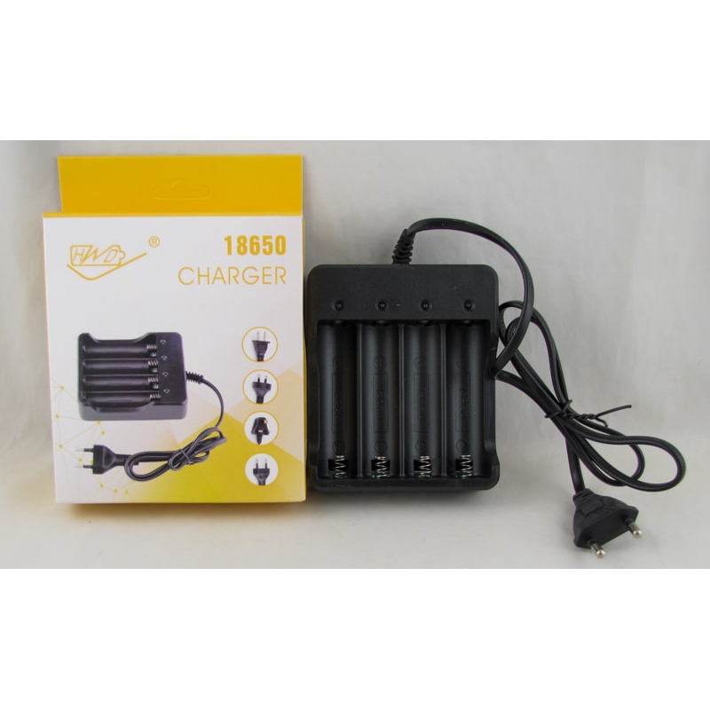 Зарядное устройство для 4 акк. 18650 HD-077 в коробке