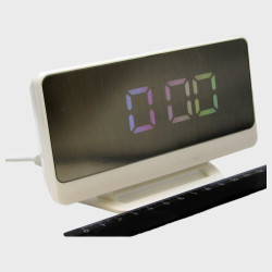 Часы-будильник электронные DS-068-7 (разноцветные цифры)