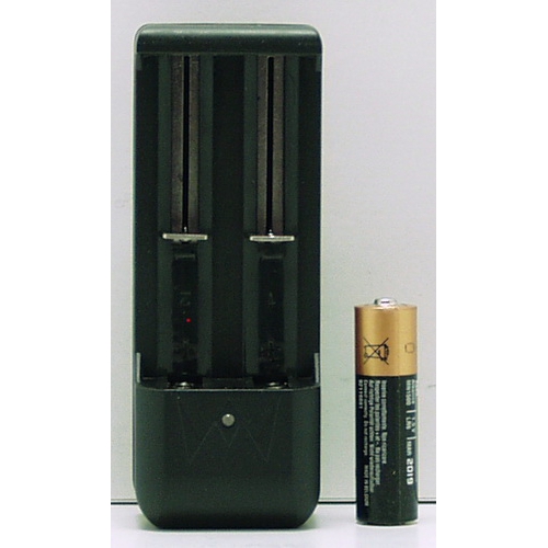 Зарядное устройство для 2 акк. 18650 NGY-263